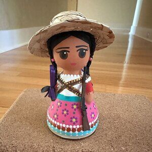 Chinelin Mexican Handmade Folklore Clay Figurine - Xihuatlina Adelita